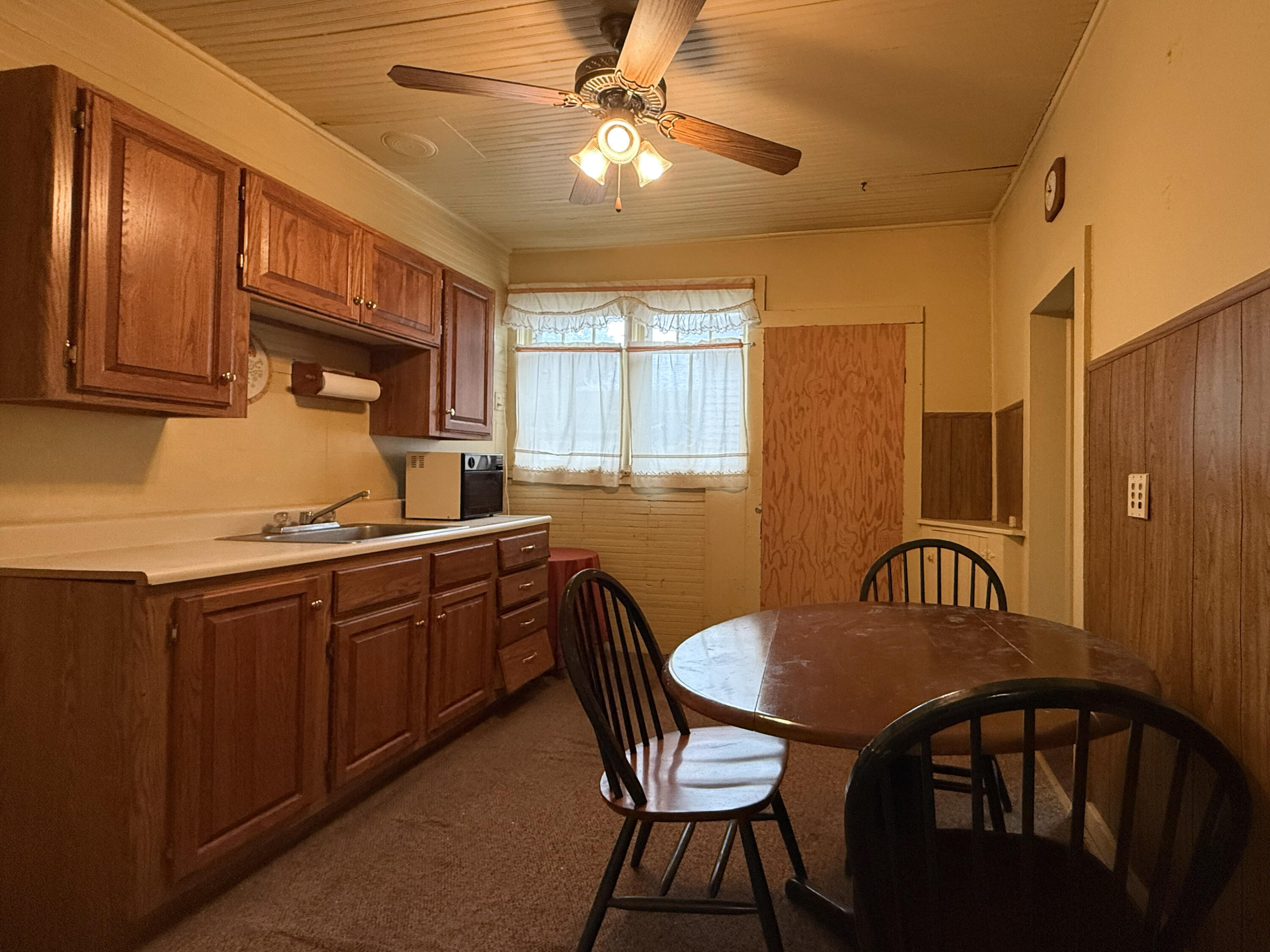 110 W Division Street
