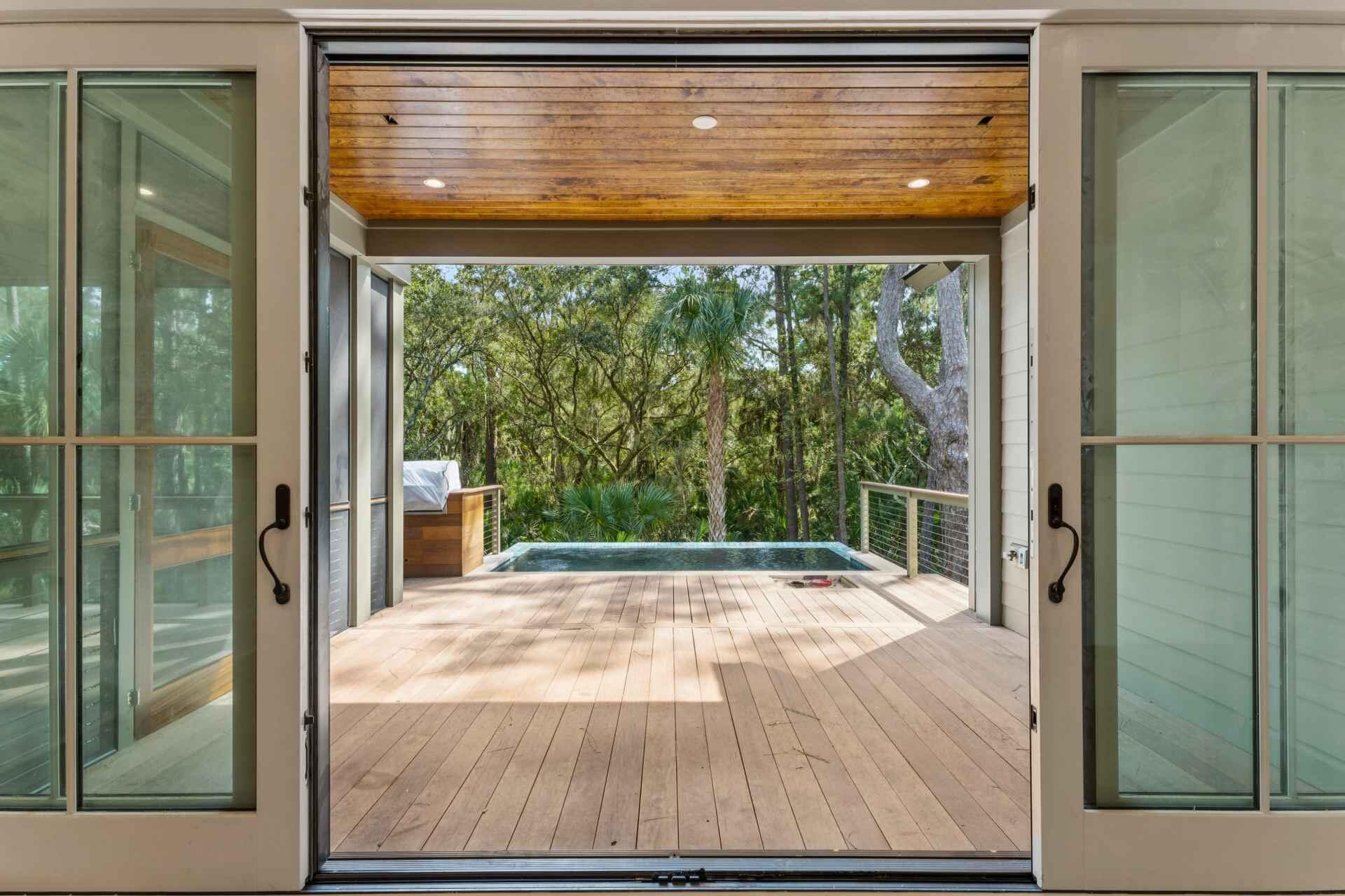 291 Ruddy Turnstone, Share F