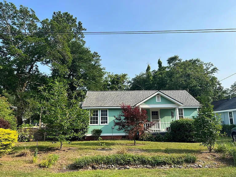 2061 Medway Road