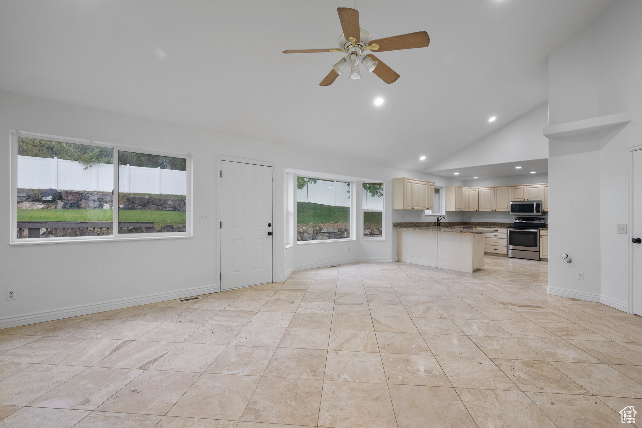 3810 W VALLEY VIEW DR
