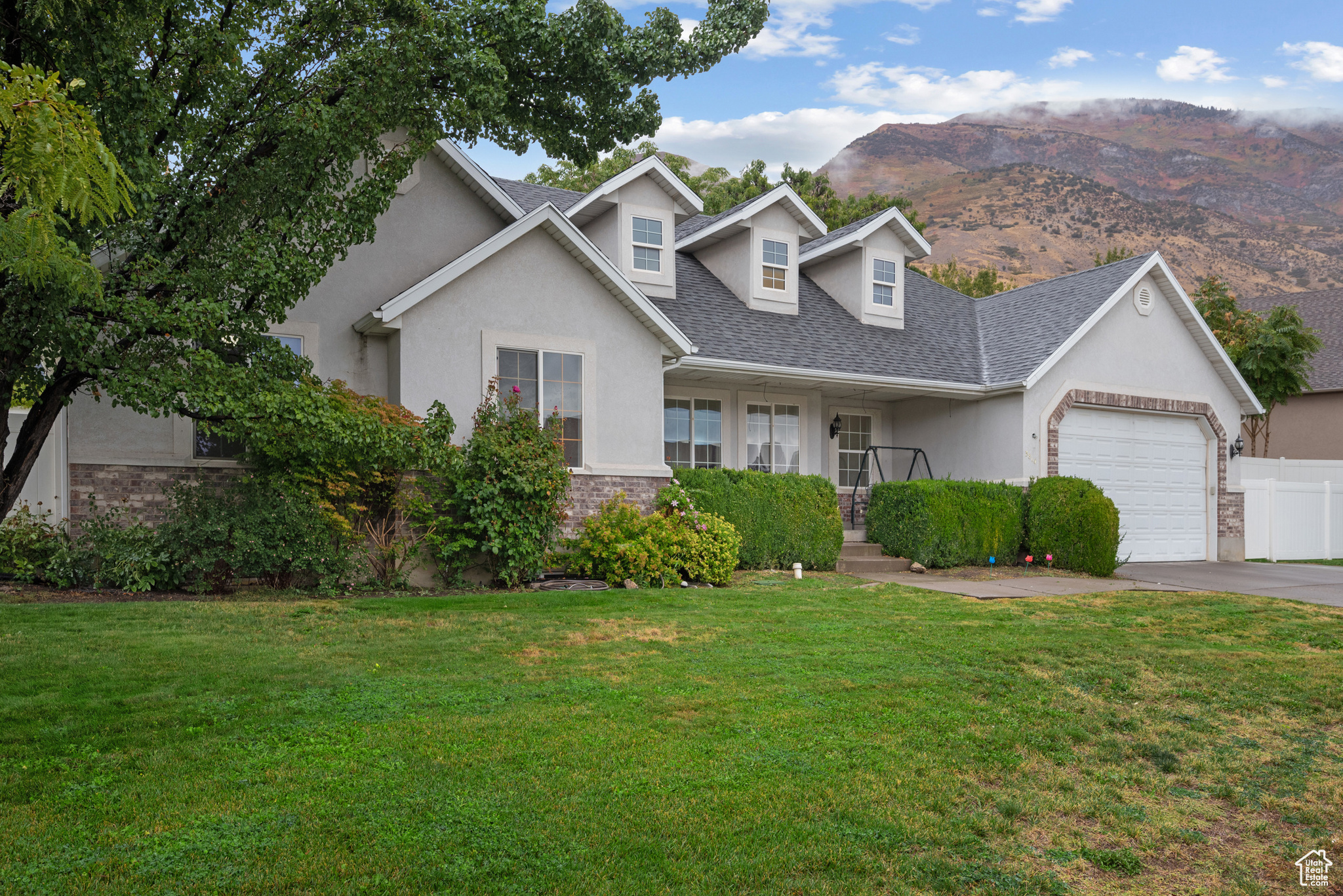 3810 W VALLEY VIEW DR
