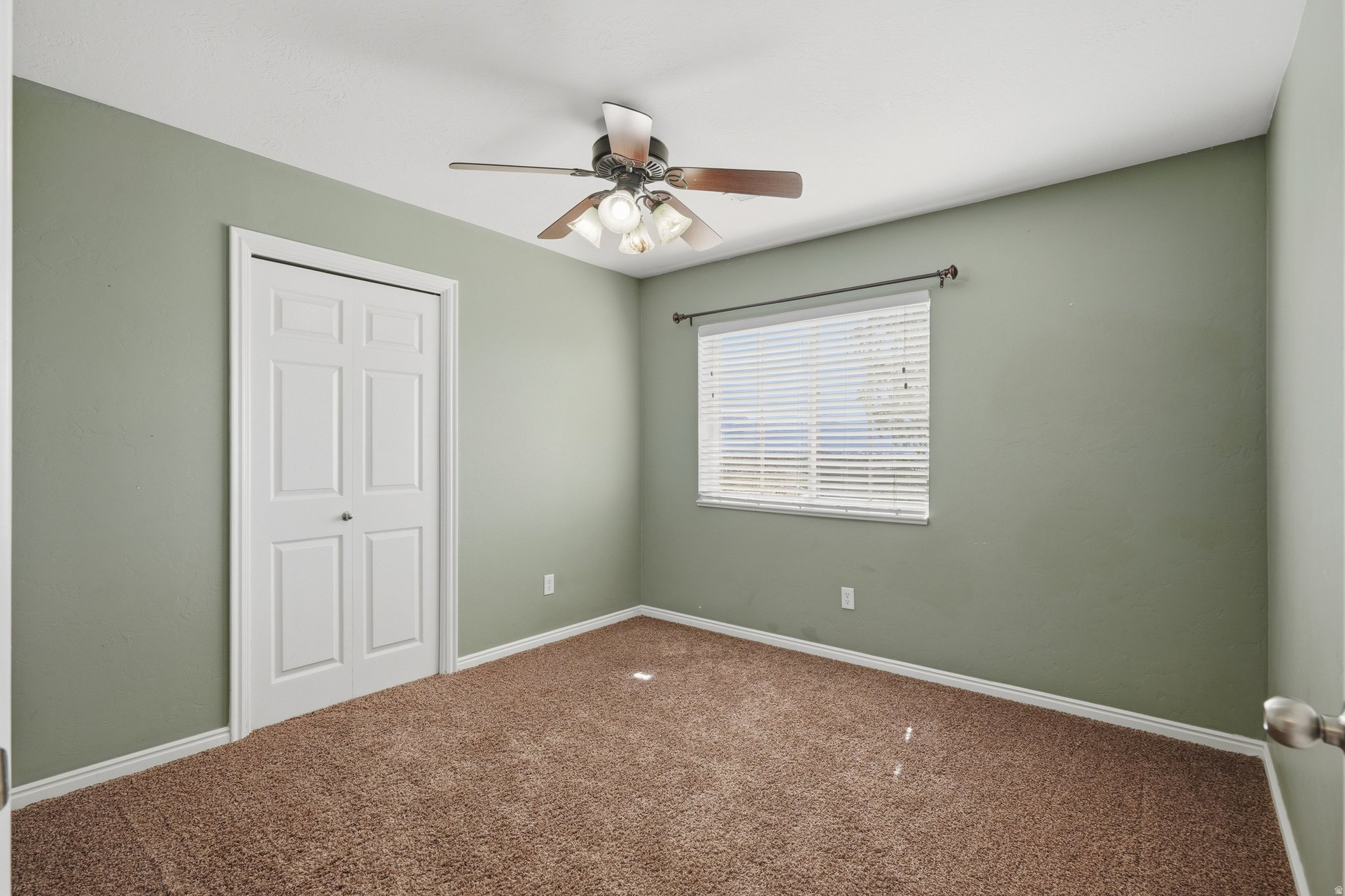 123 W RIDGE RD