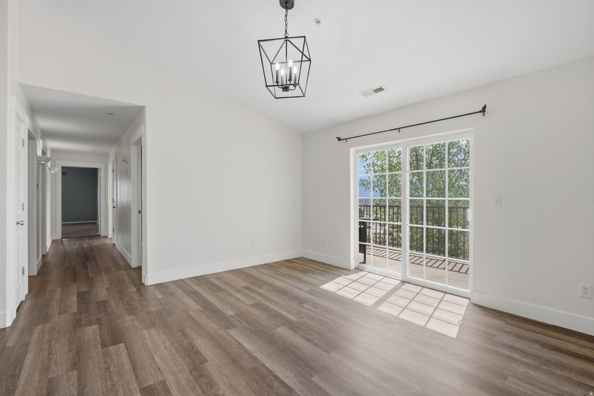 123 W RIDGE RD