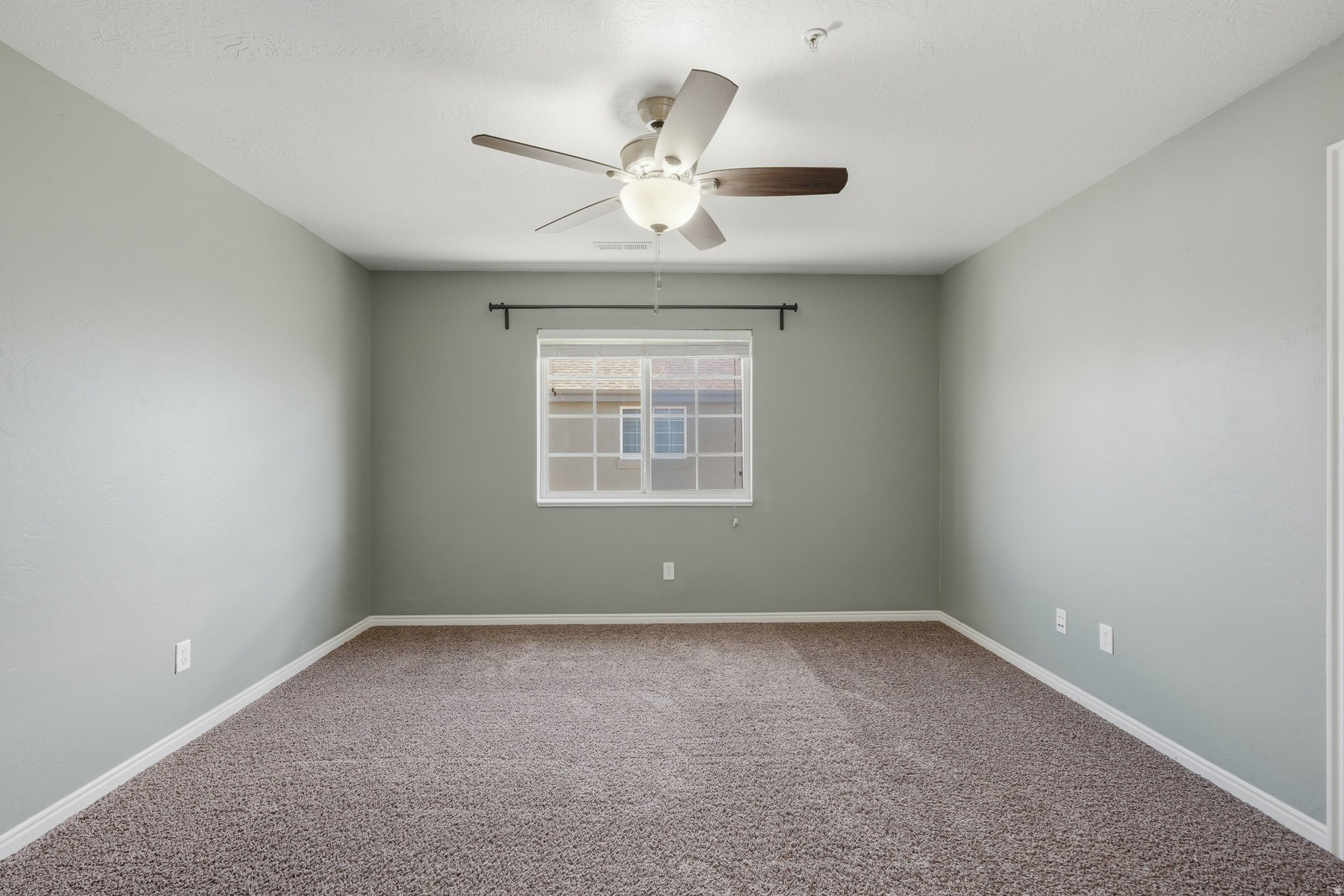 123 W RIDGE RD