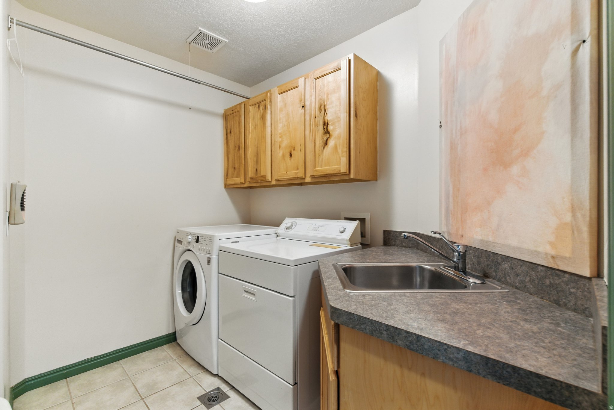2407 E BENGAL BEND CV