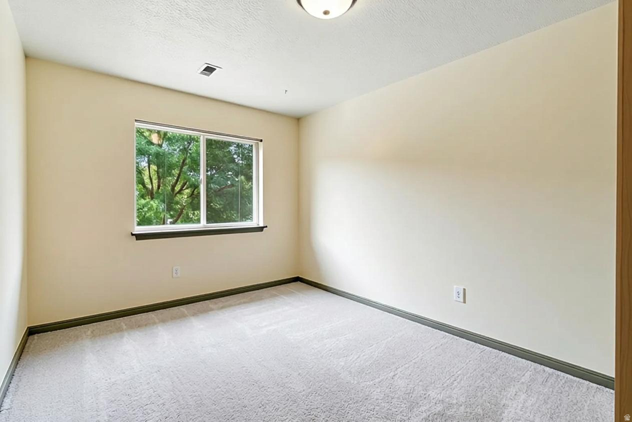 2407 E BENGAL BEND CV