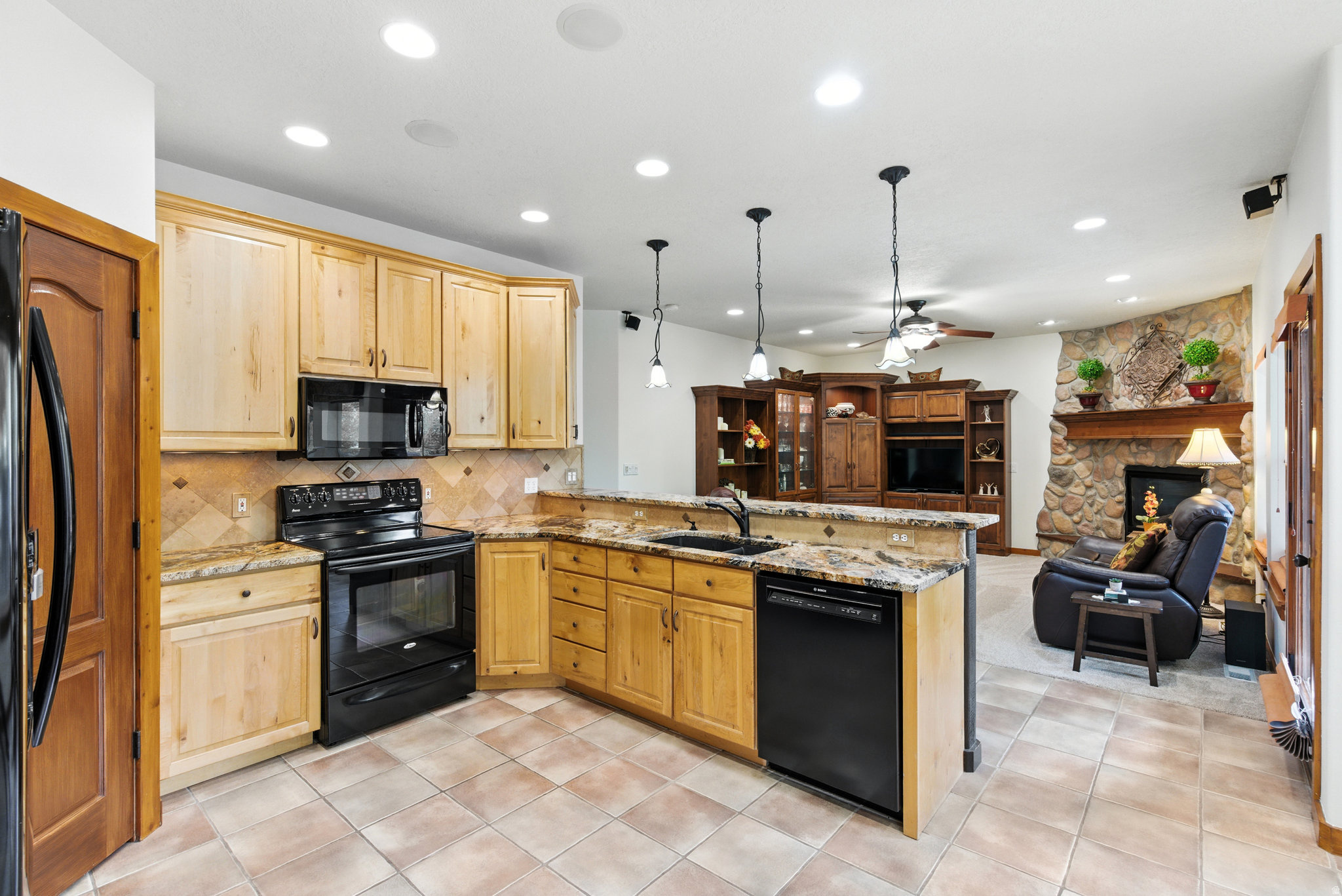 2407 E BENGAL BEND CV