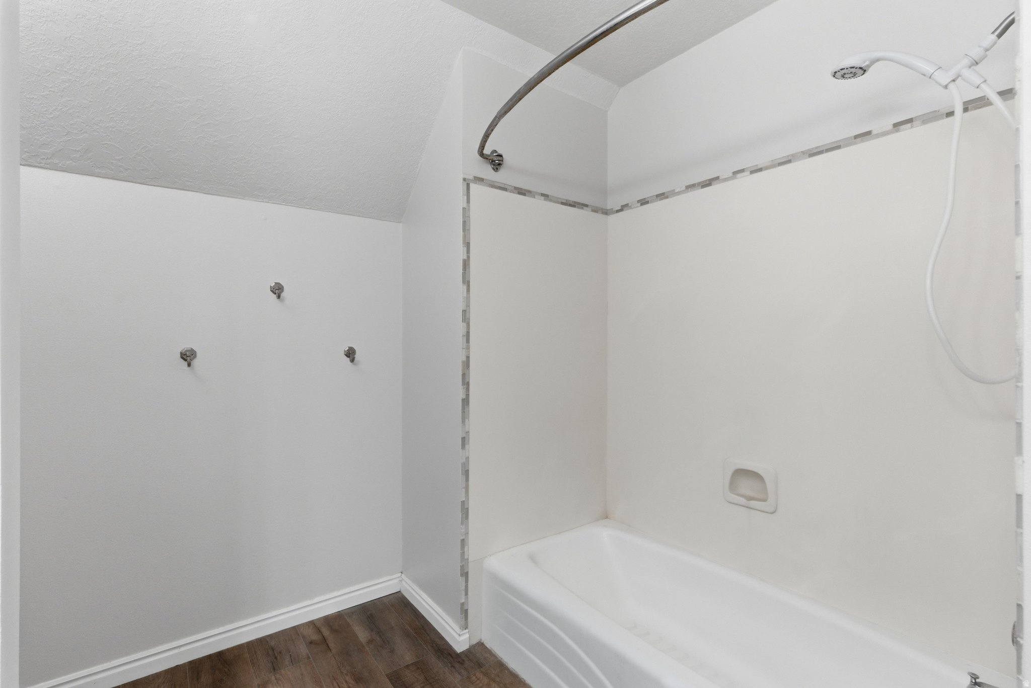 407 N 2150 W