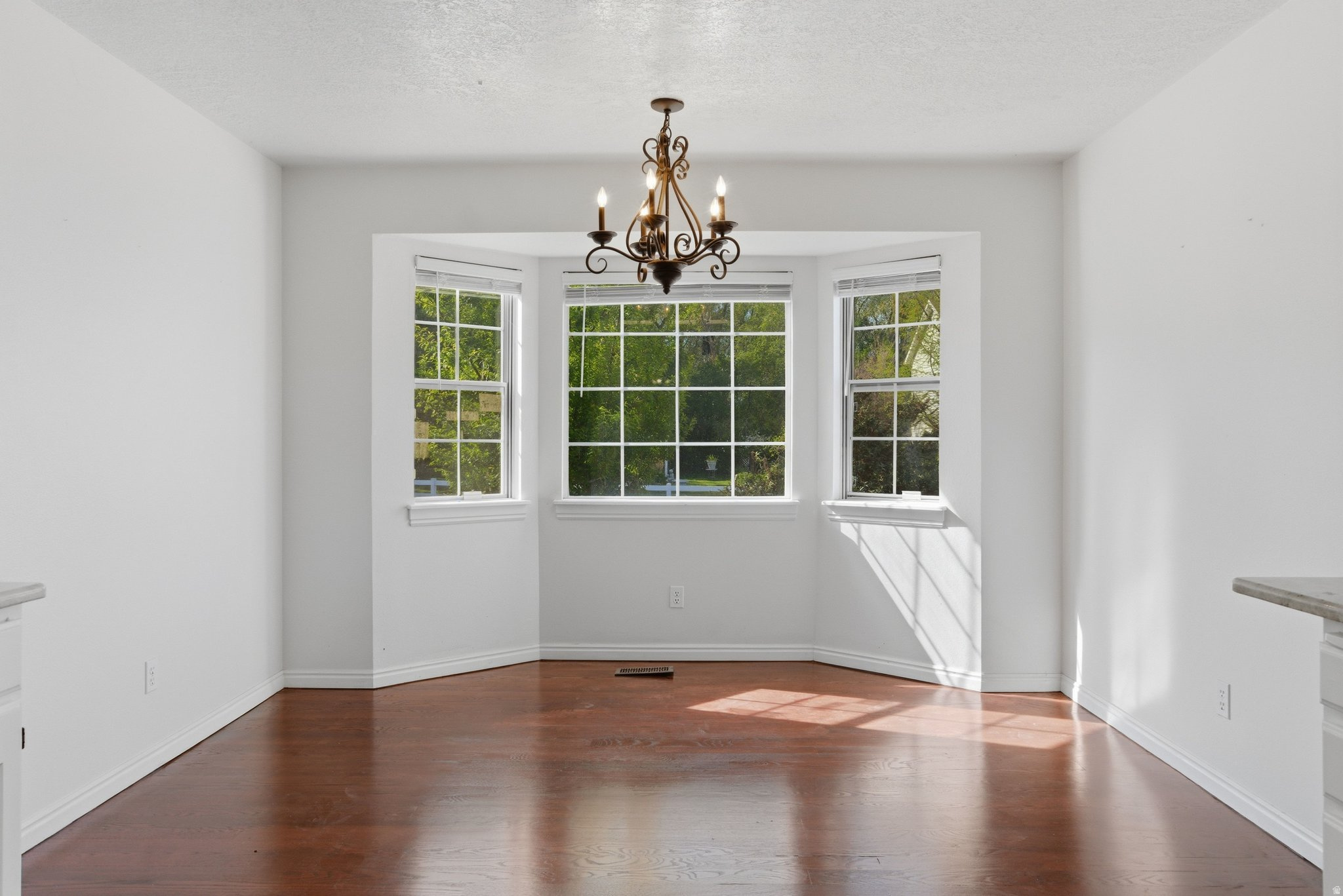 407 N 2150 W