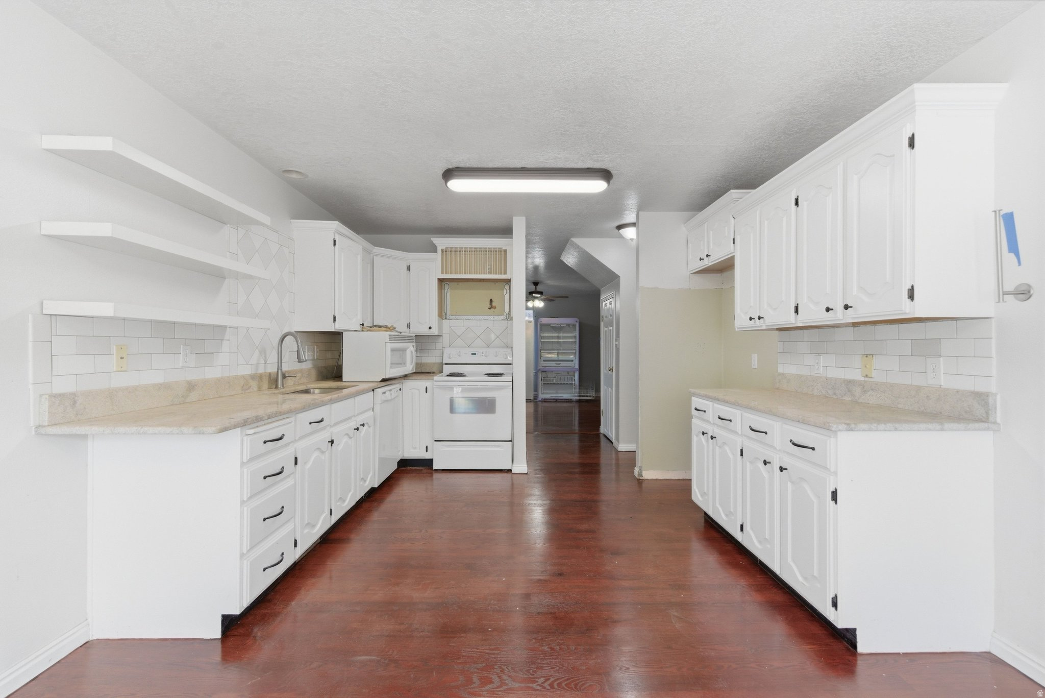 407 N 2150 W