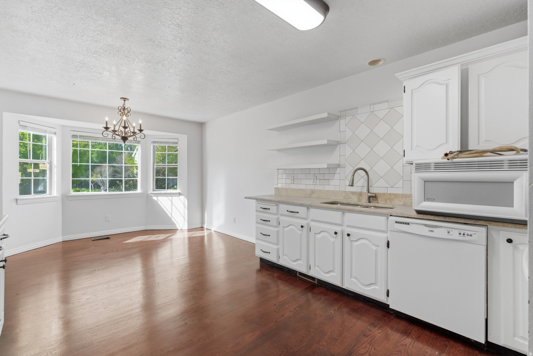 407 N 2150 W
