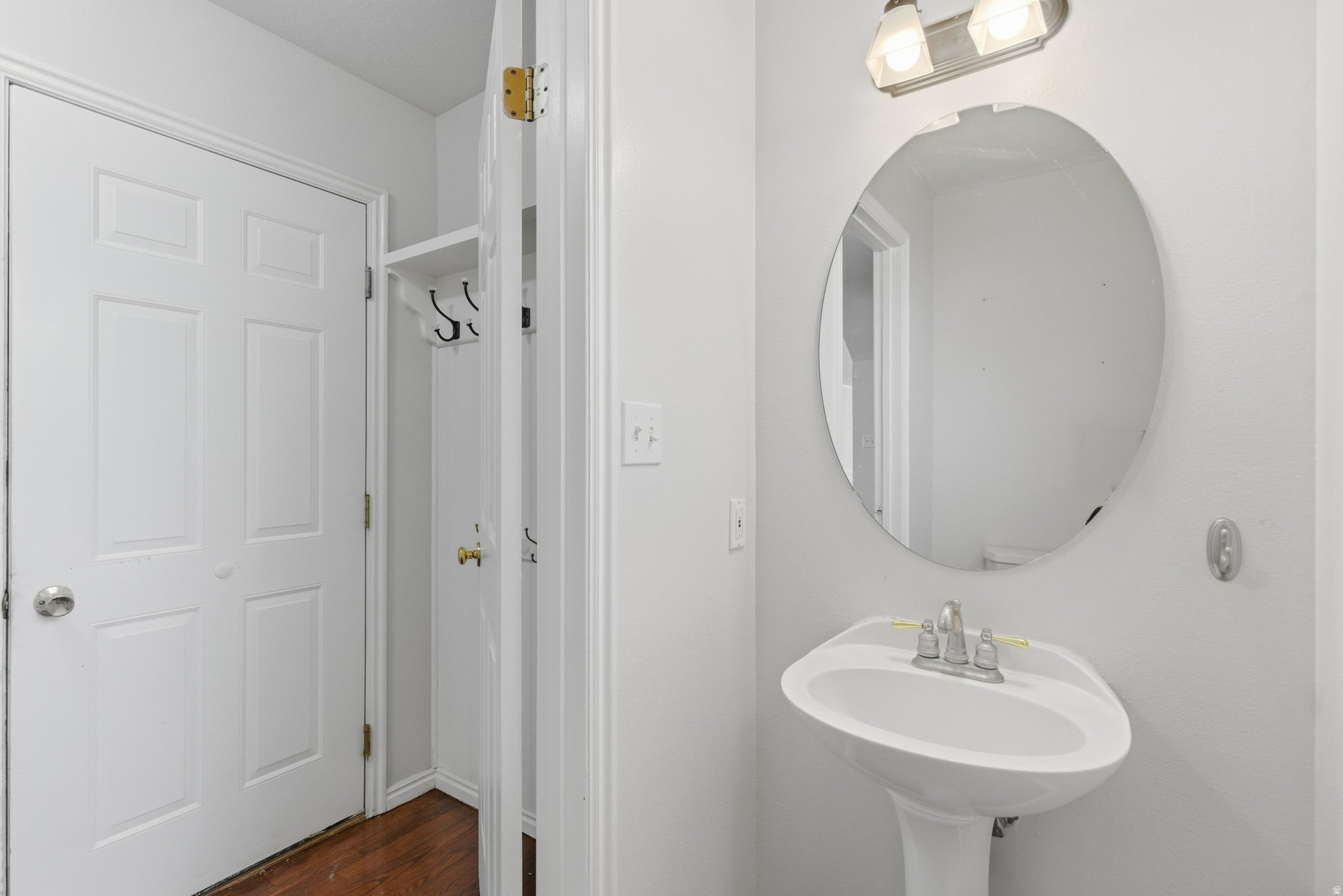 407 N 2150 W