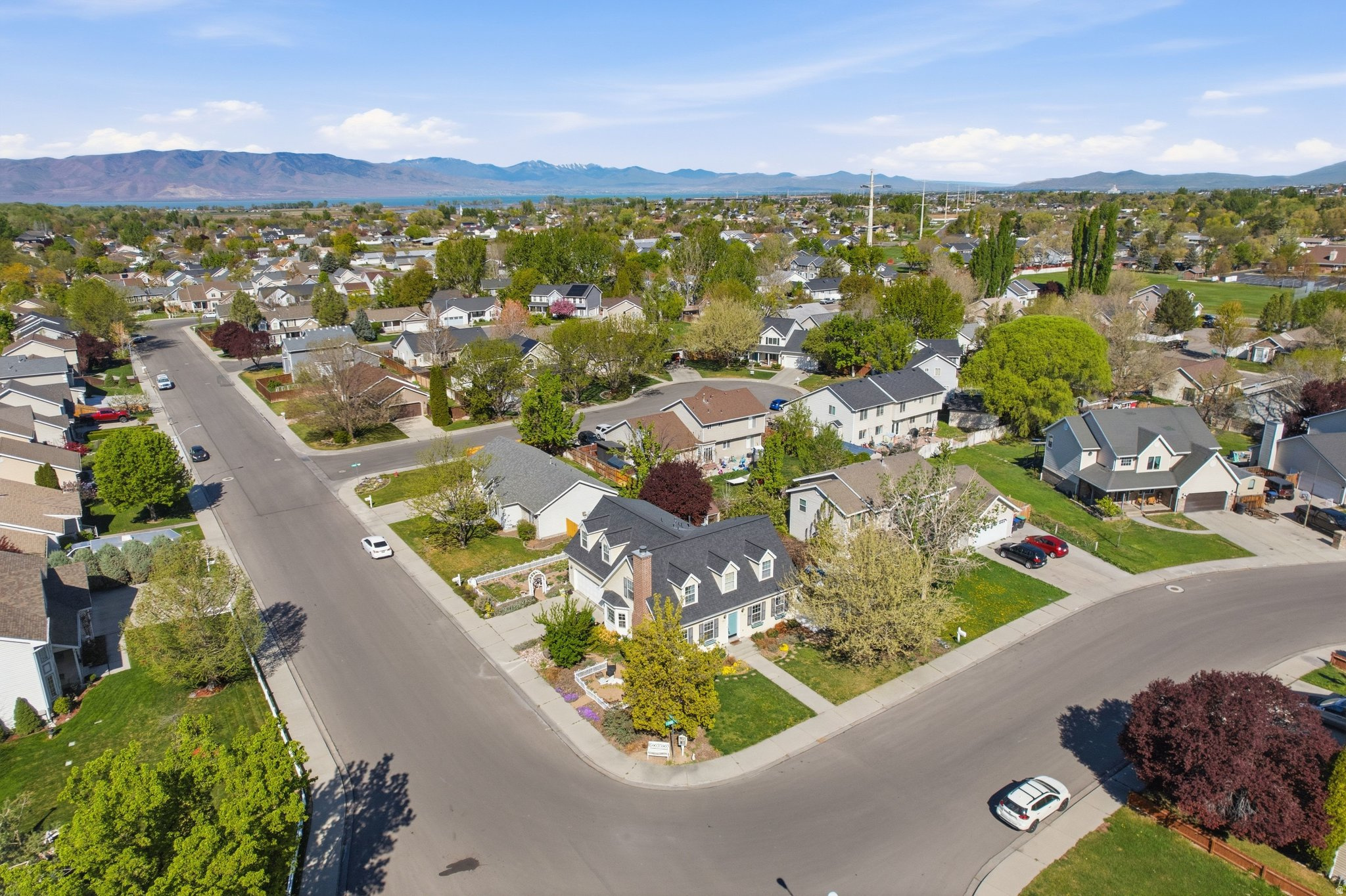 407 N 2150 W