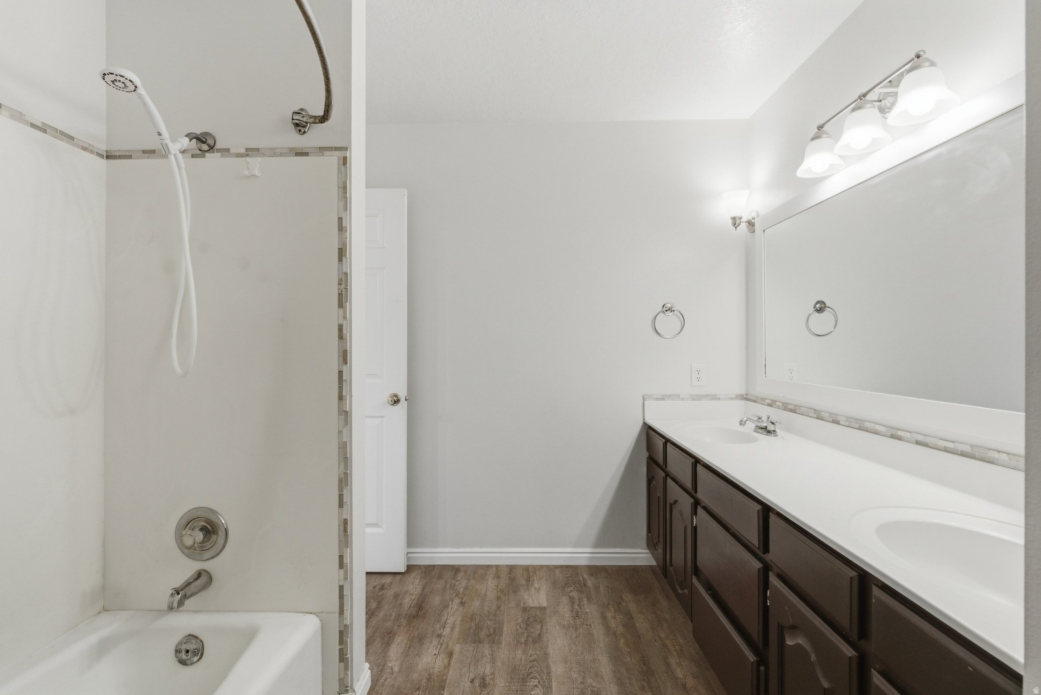 407 N 2150 W
