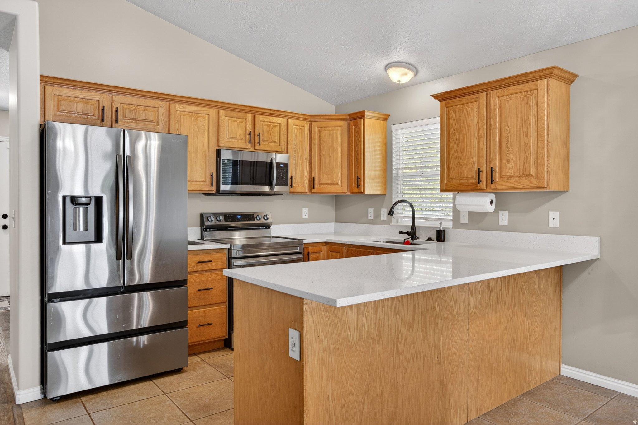 90 W COTTAGE AVE