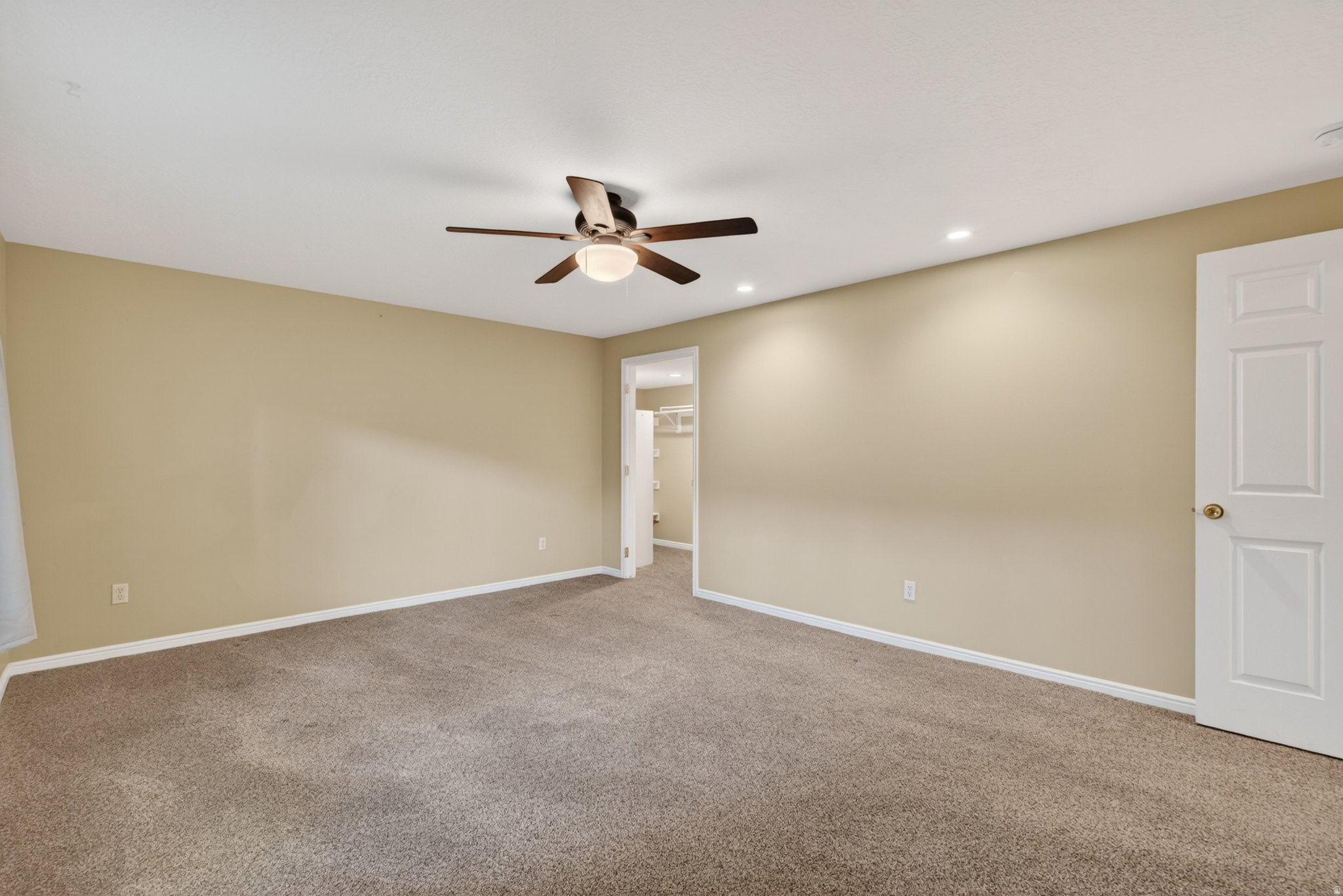 90 W COTTAGE AVE