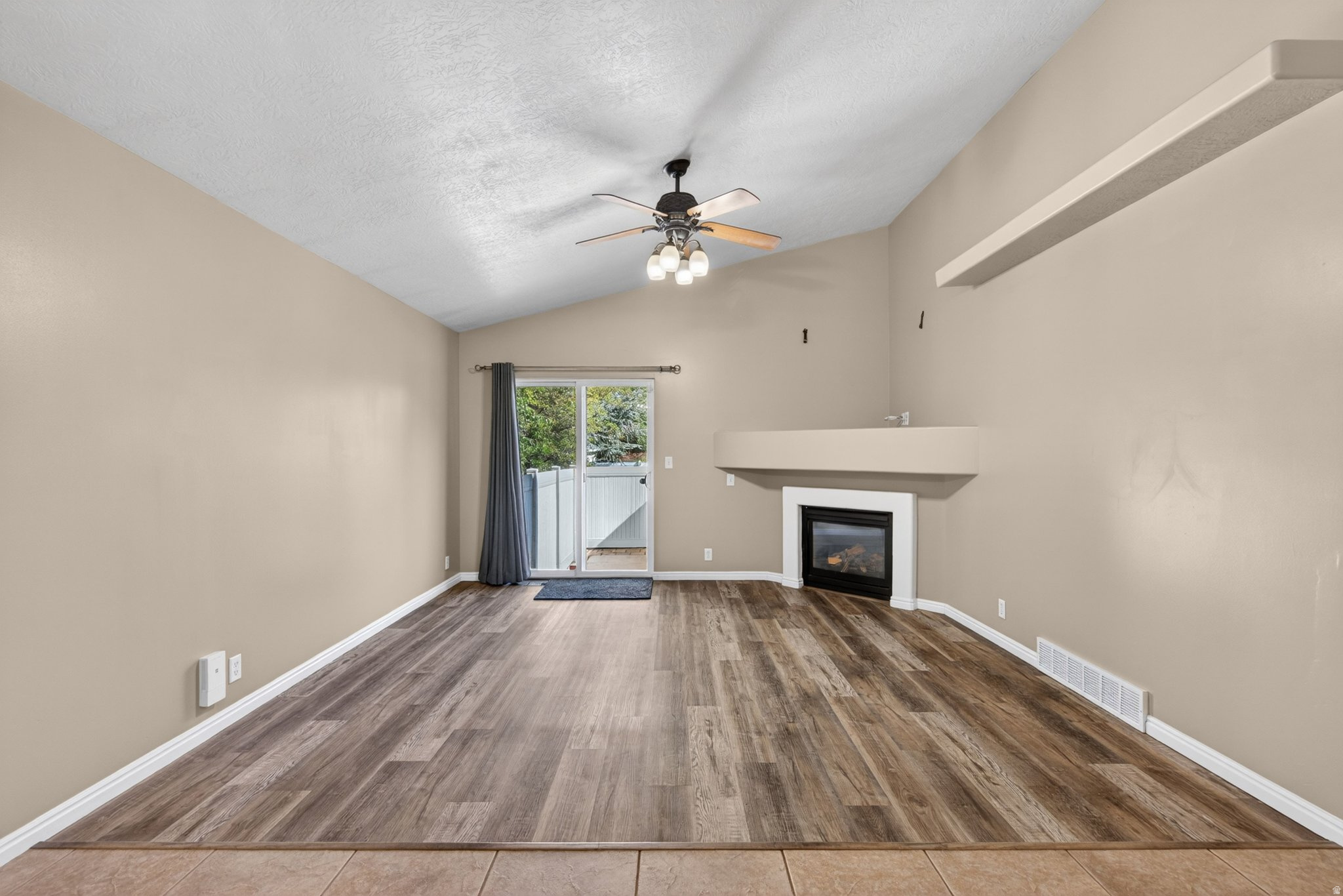 90 W COTTAGE AVE