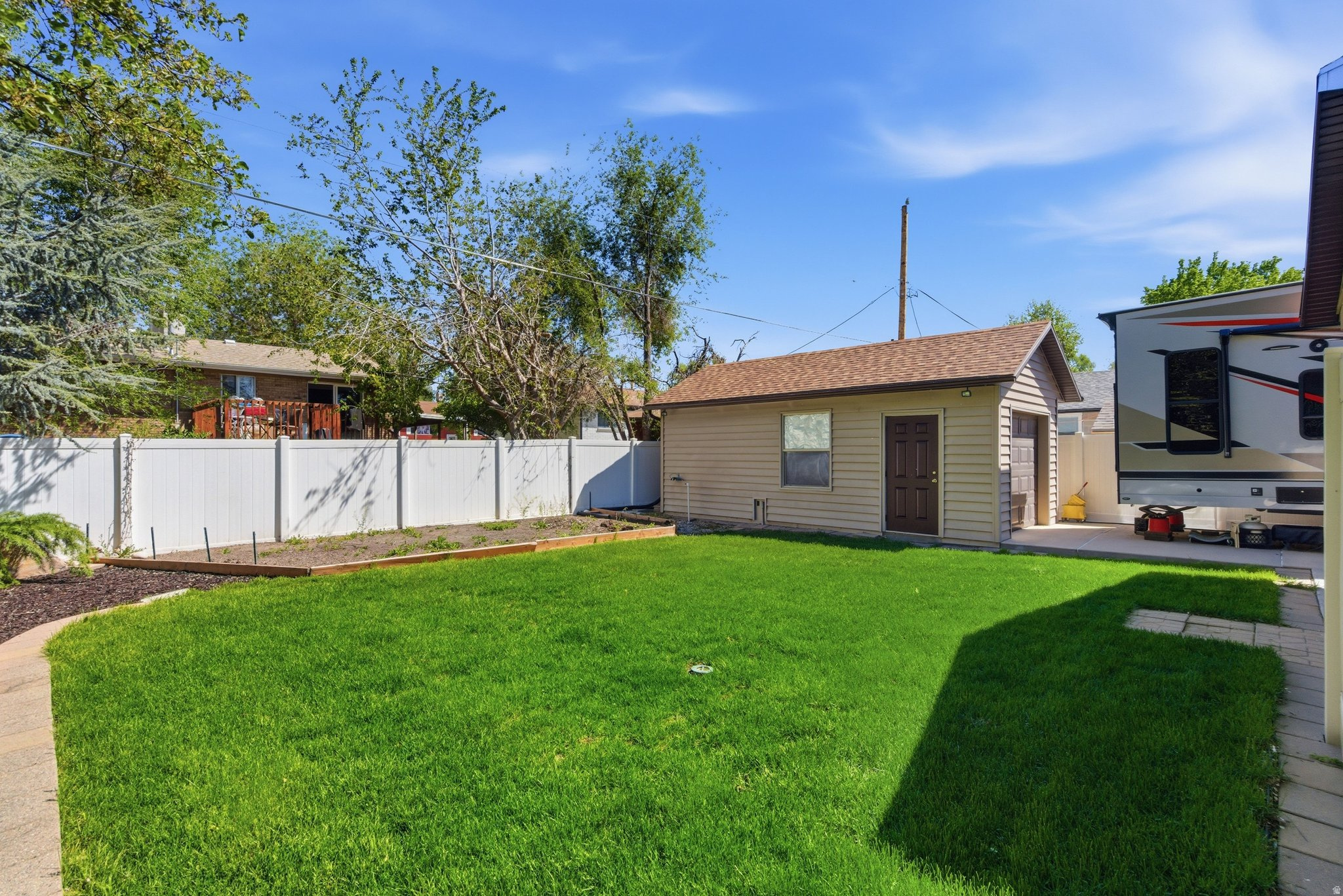 90 W COTTAGE AVE