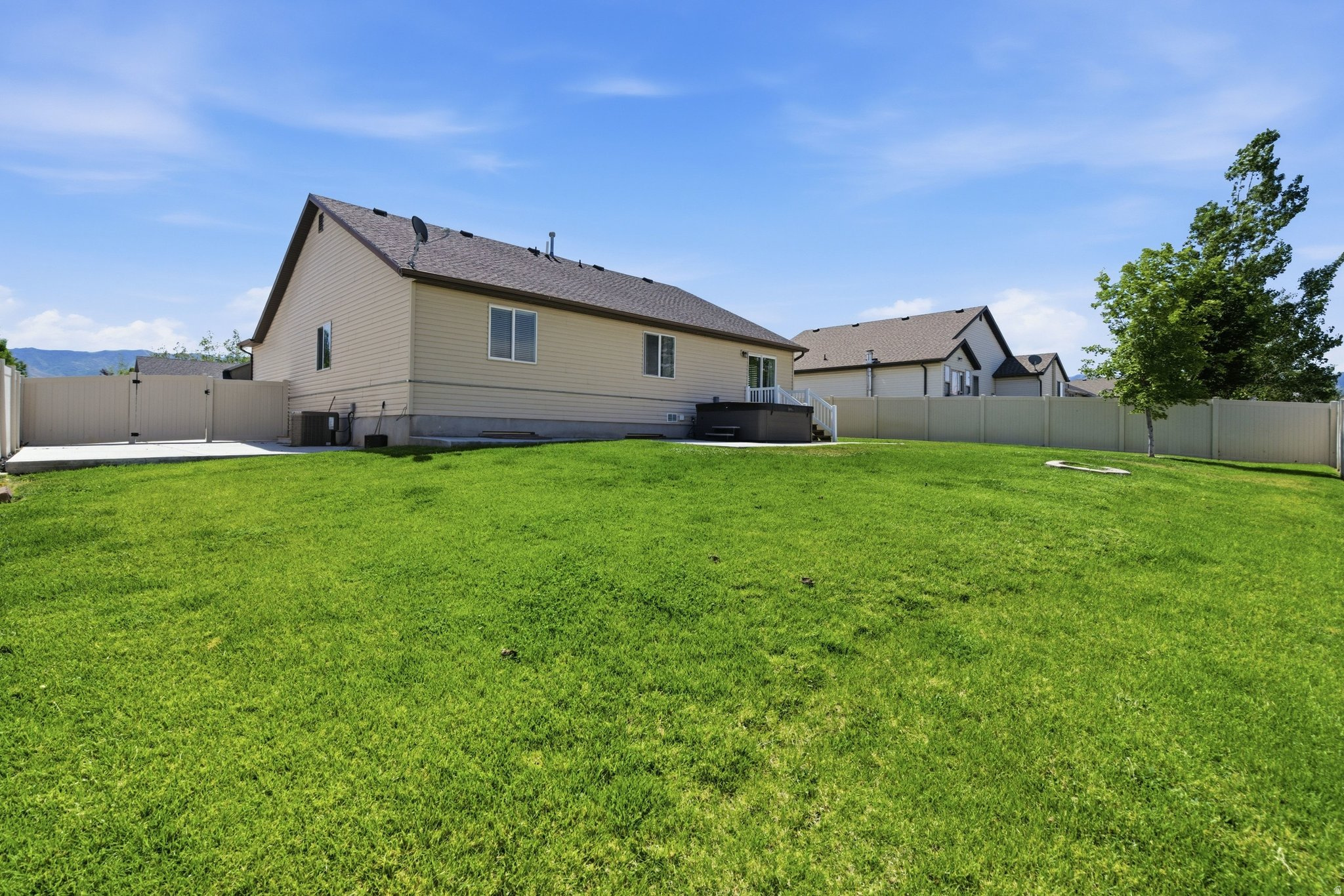 2151 N 130 W