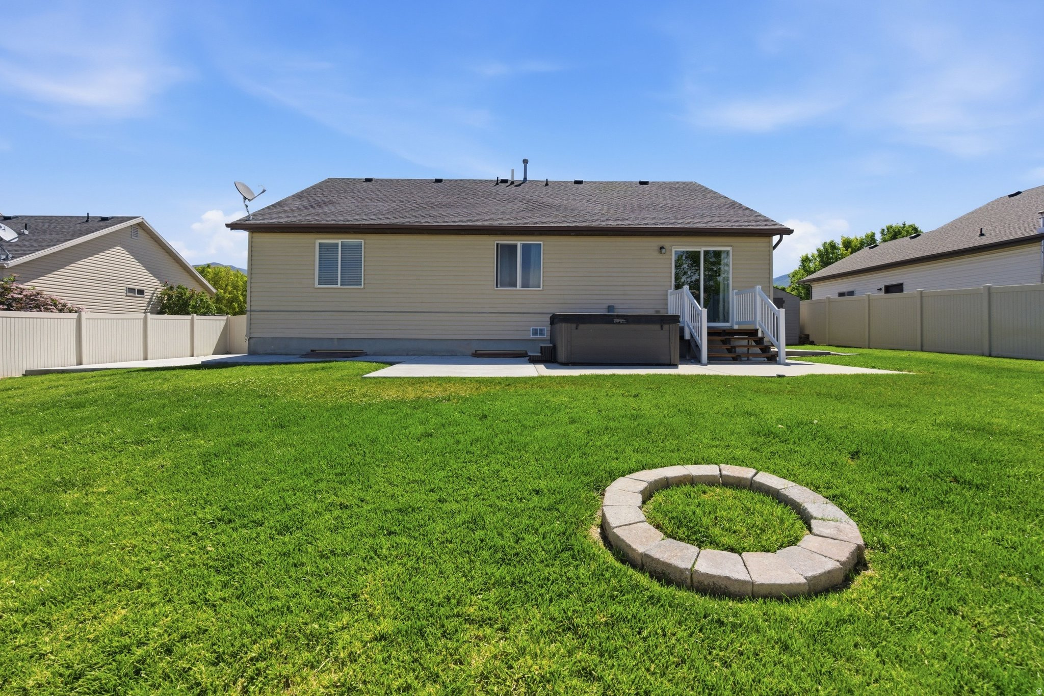2151 N 130 W