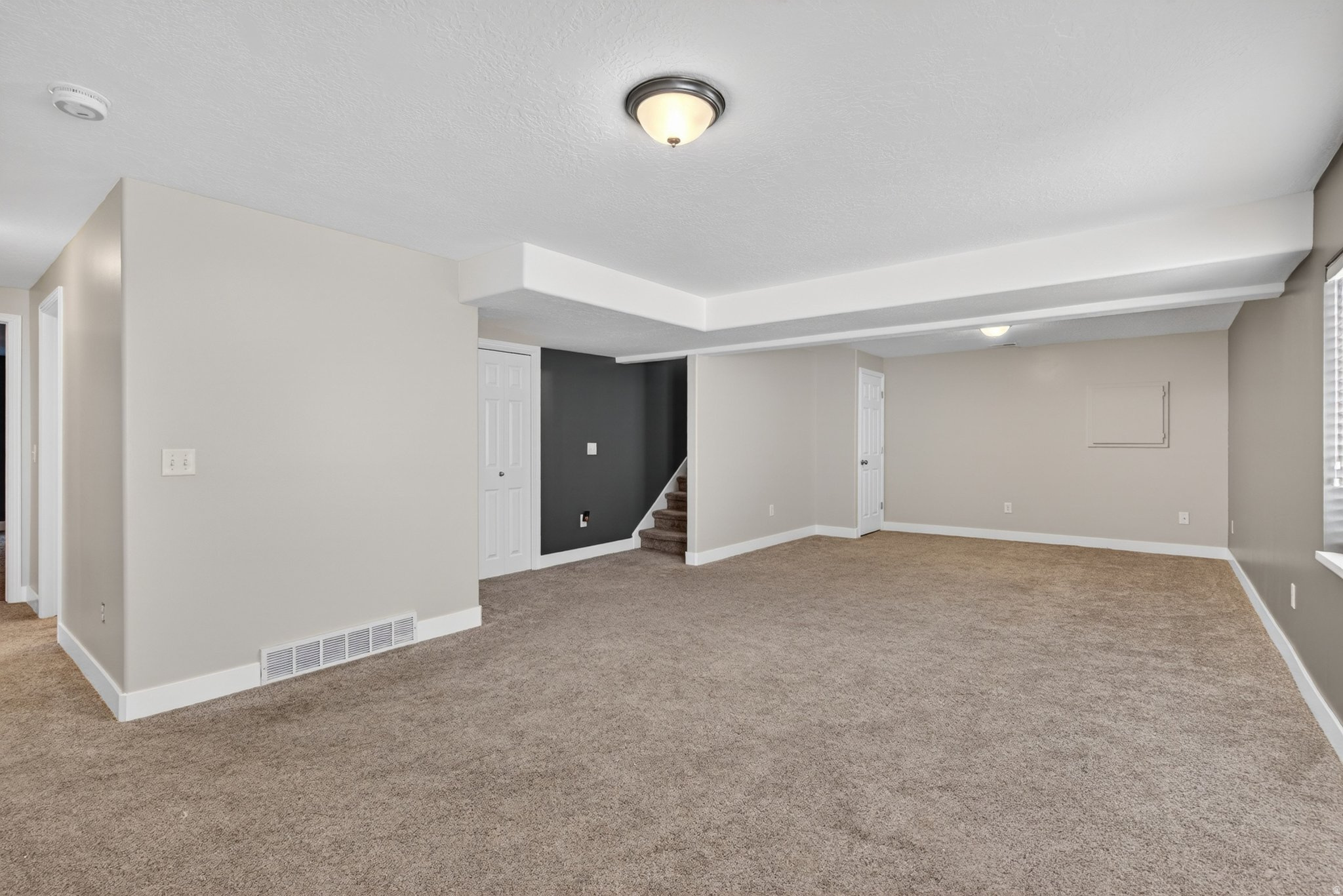 2151 N 130 W