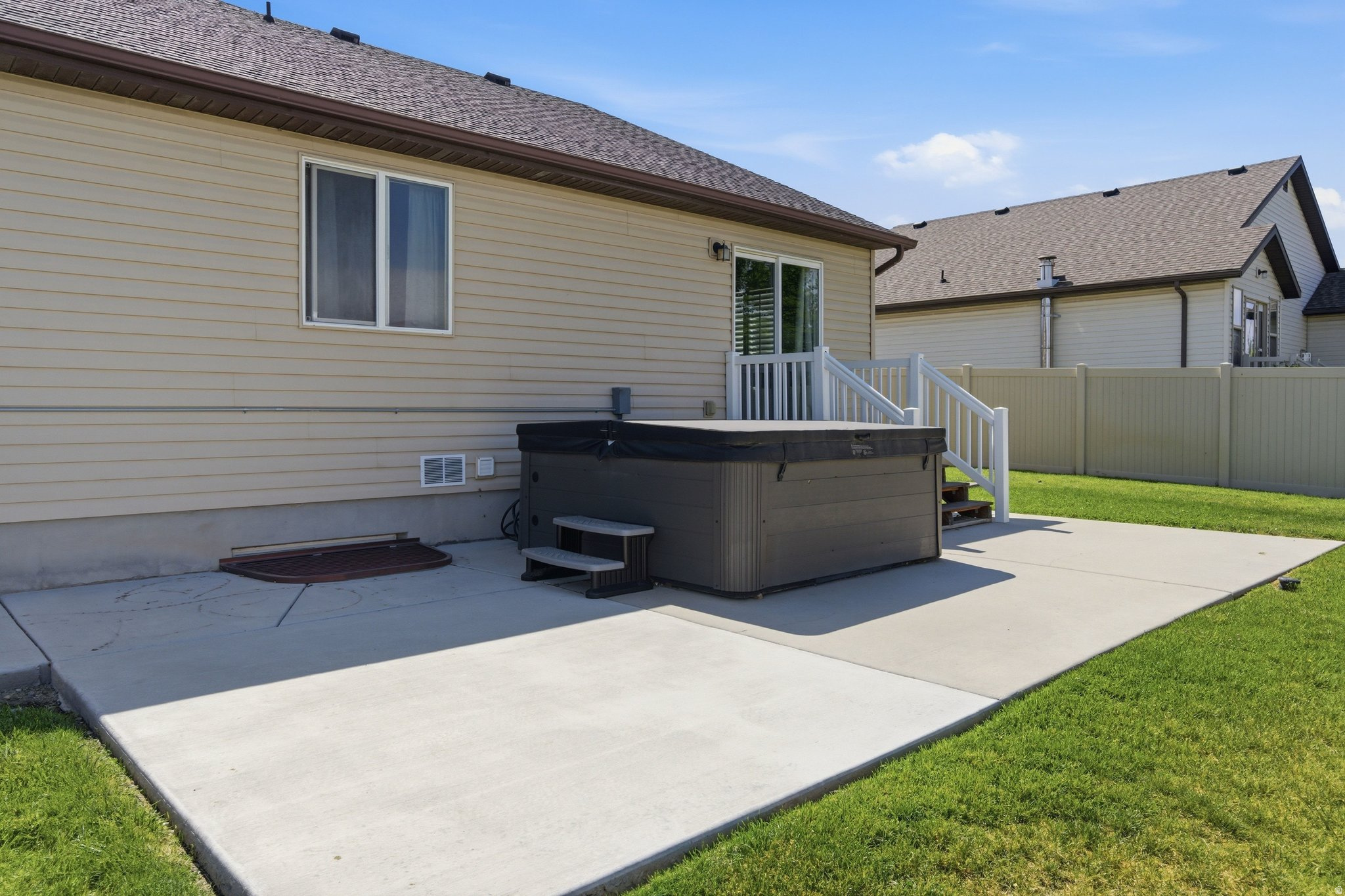 2151 N 130 W