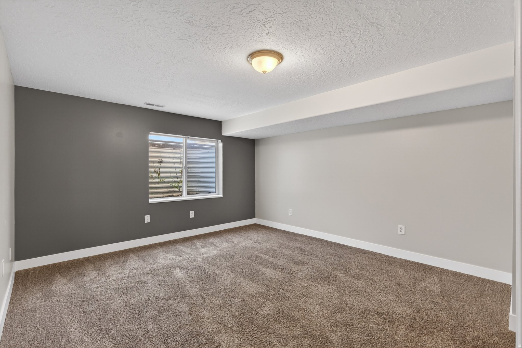 2151 N 130 W
