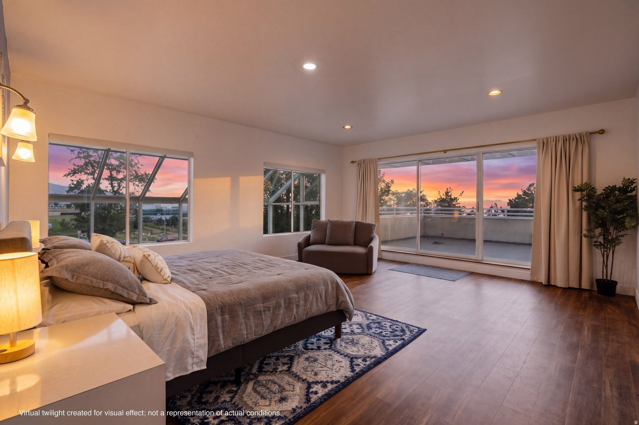 1704 E FORT DOUGLAS CIR