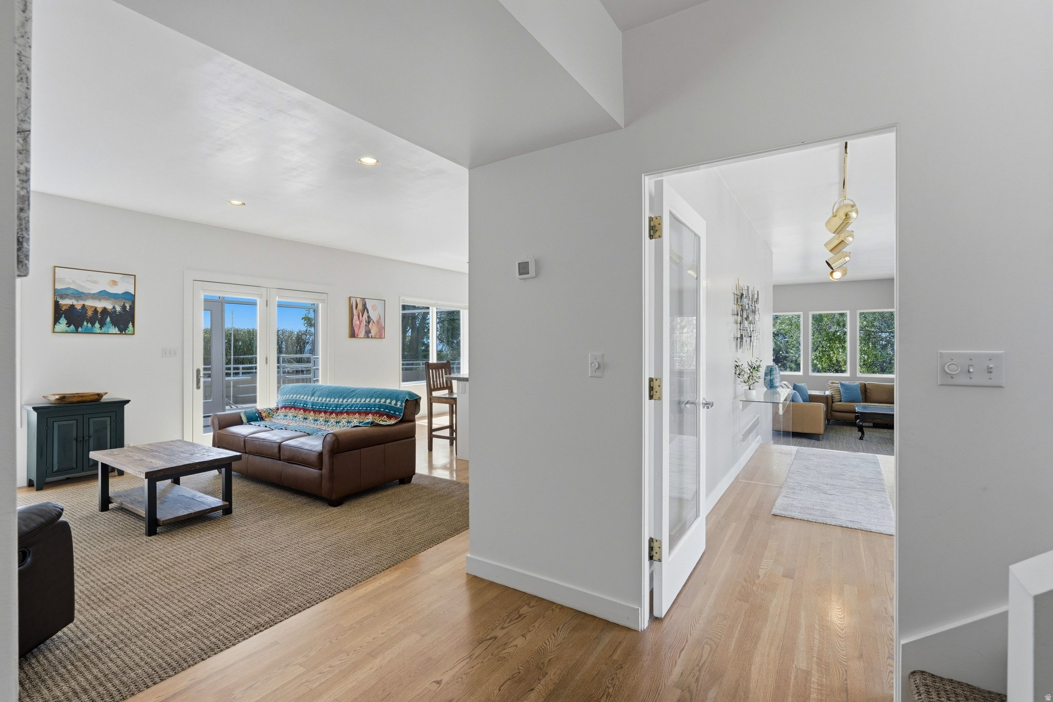1704 E FORT DOUGLAS CIR