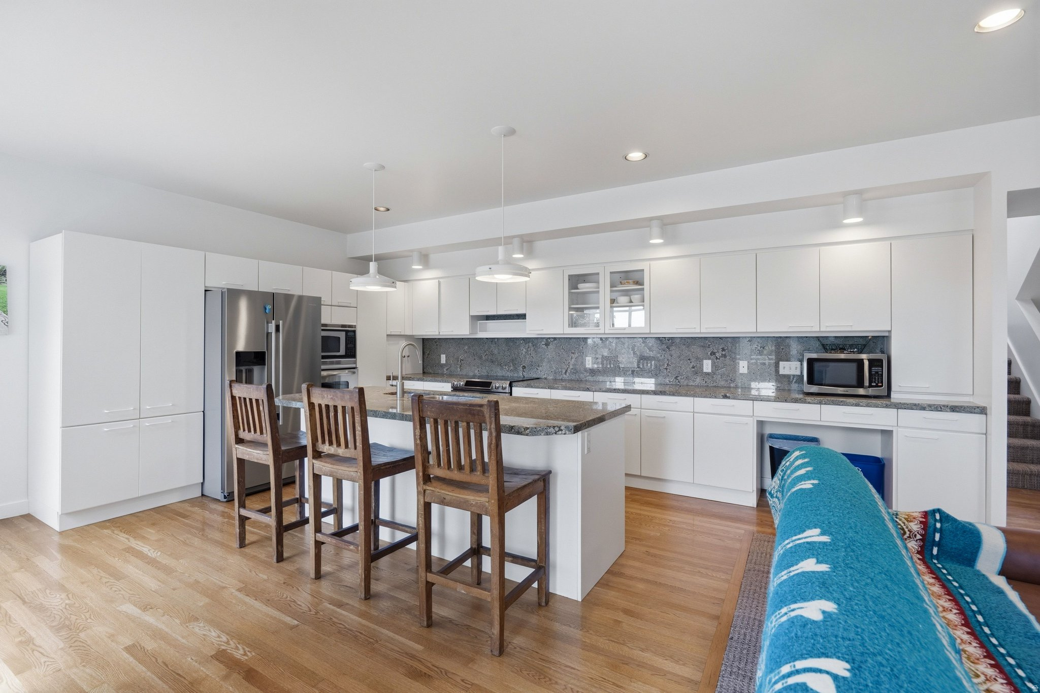 1704 E FORT DOUGLAS CIR