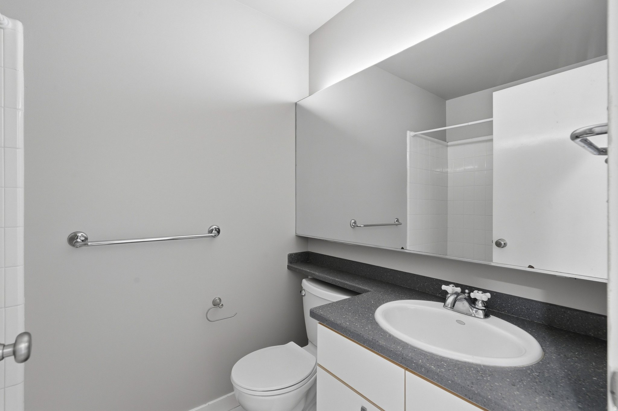 1704 E FORT DOUGLAS CIR