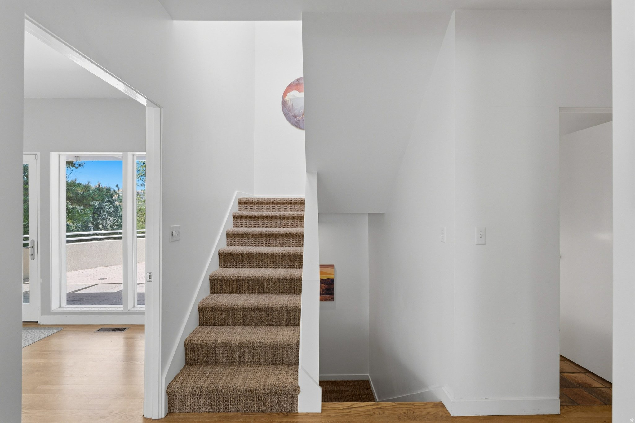 1704 E FORT DOUGLAS CIR