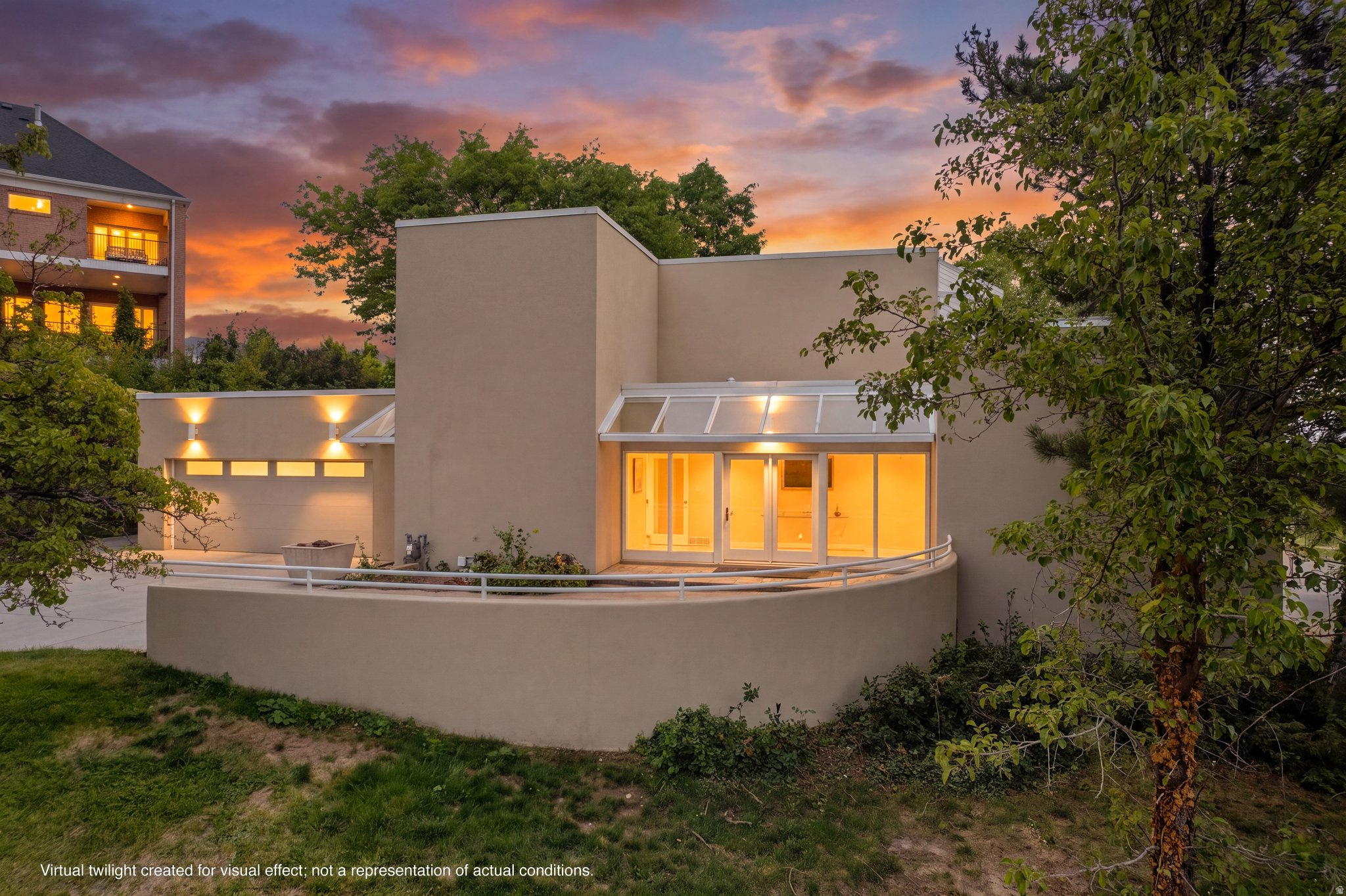 1704 E FORT DOUGLAS CIR