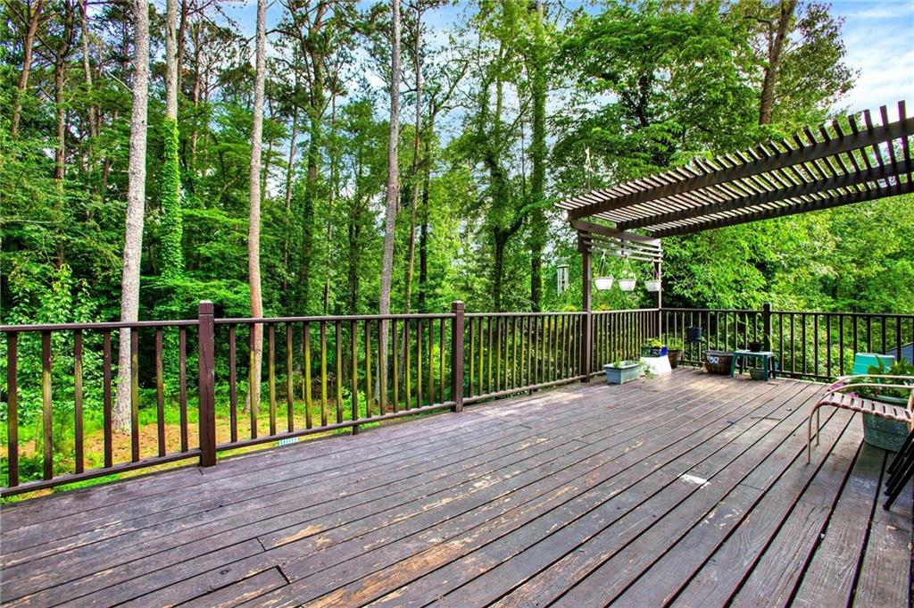 2688 Shadow Bluff Drive NE