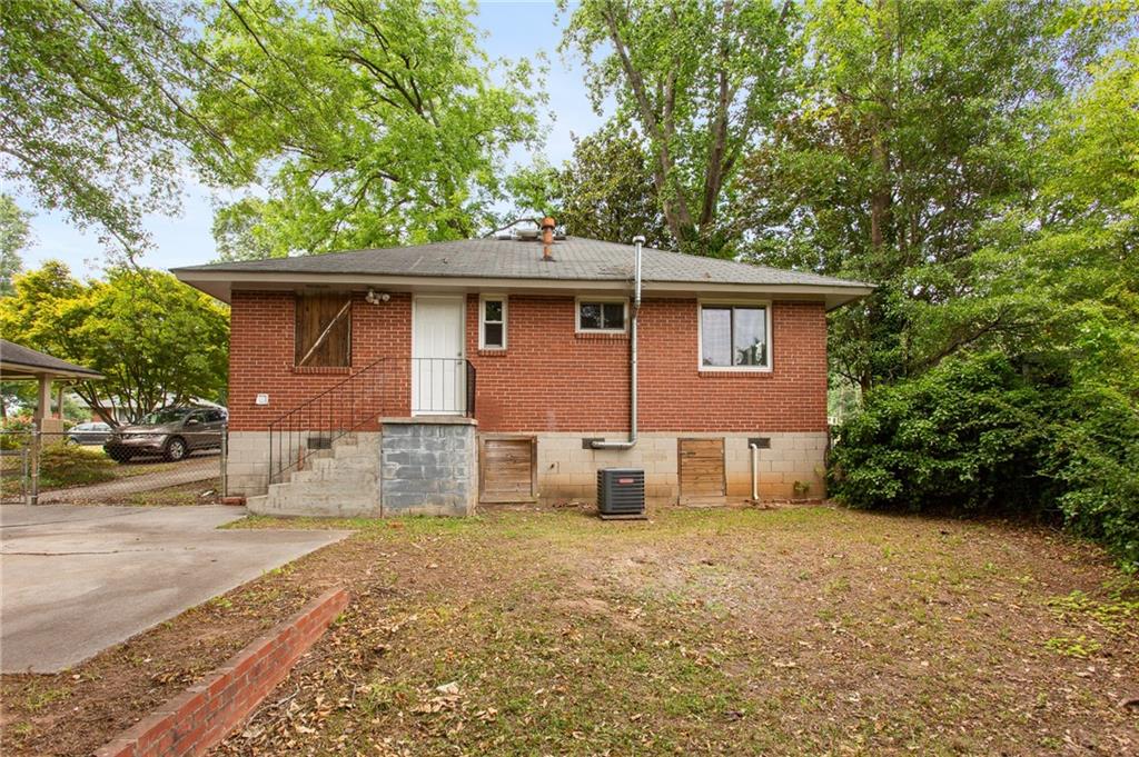 860 Frances Drive SE