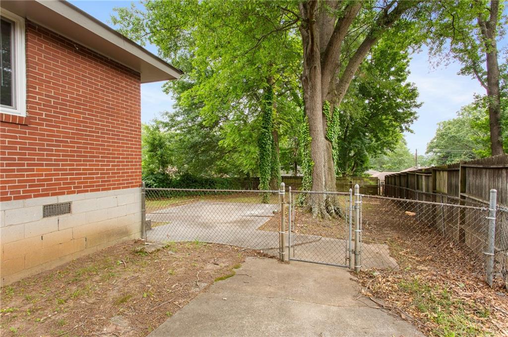 860 Frances Drive SE