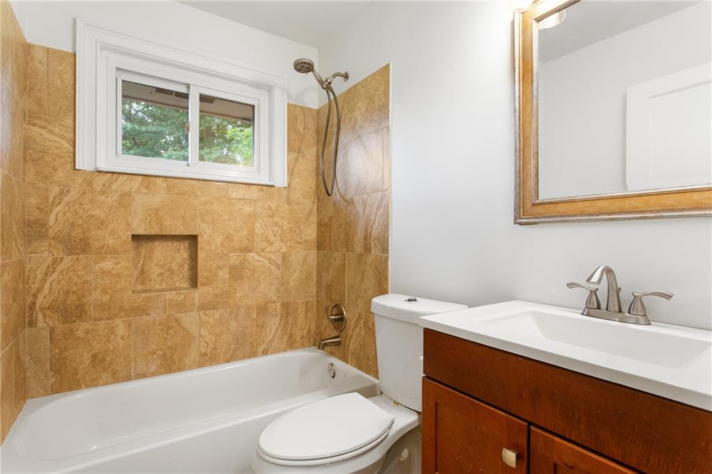 860 Frances Drive SE