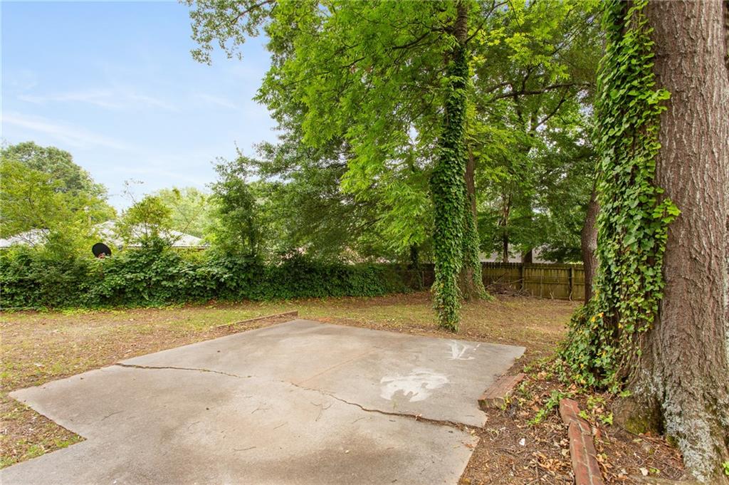 860 Frances Drive SE