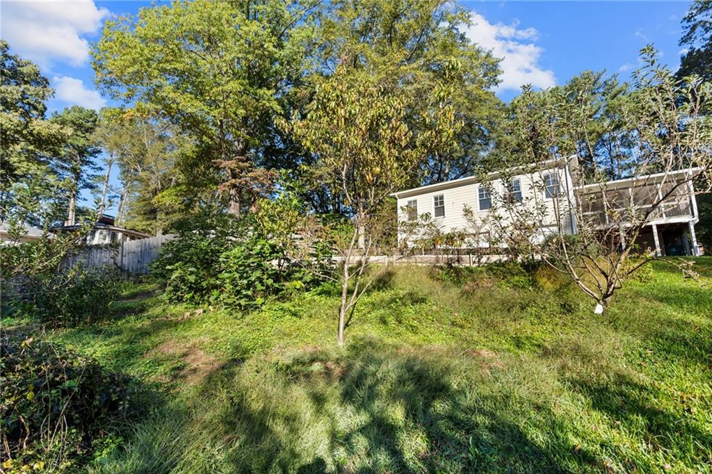 838 Pinehill Drive SE