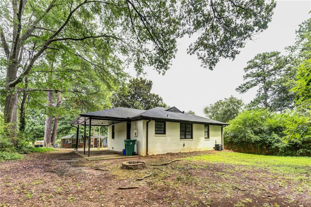 2204 Trailwood Drive SE
