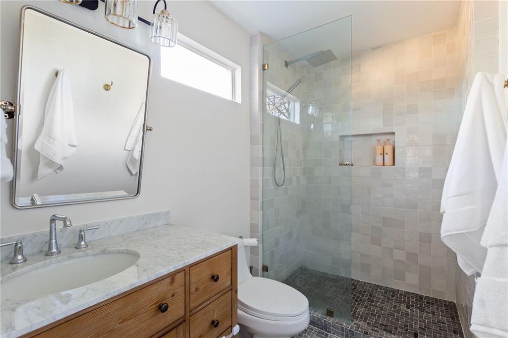 1060 McLinden Avenue SE