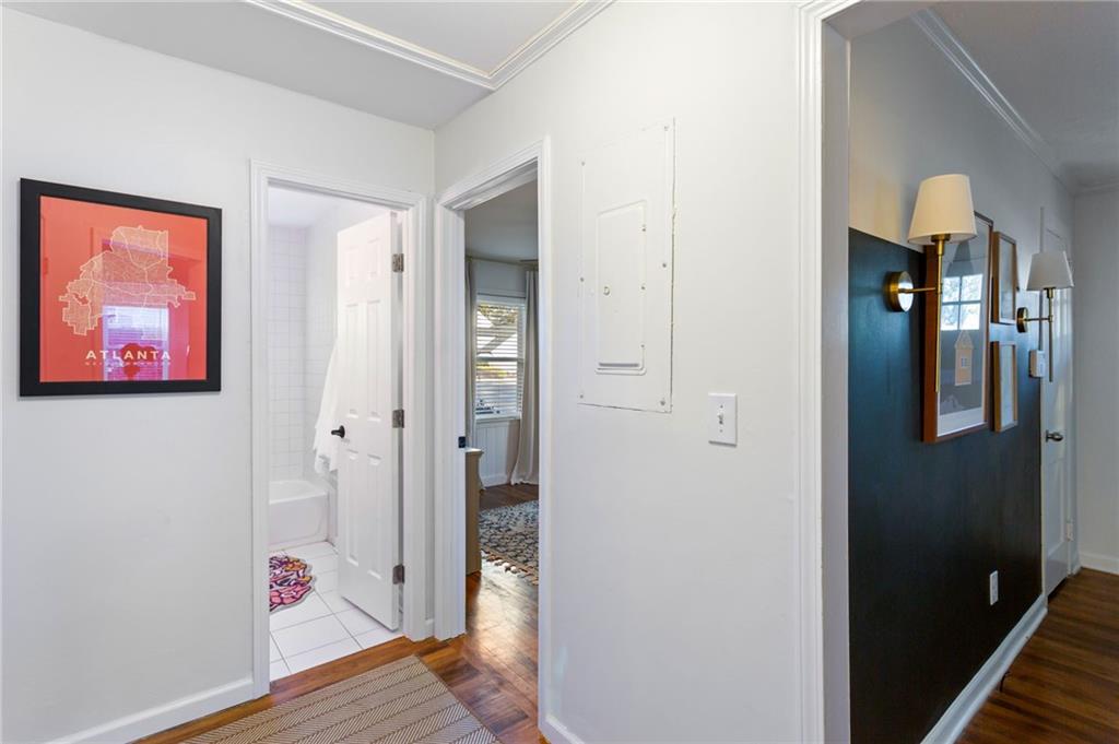 1060 McLinden Avenue SE