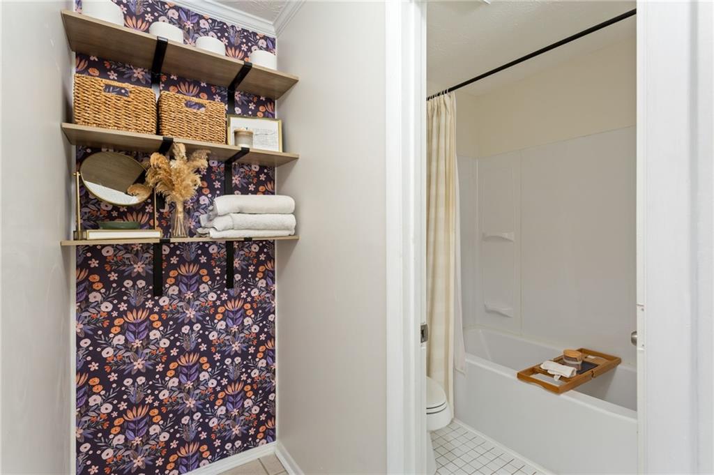 1060 McLinden Avenue SE