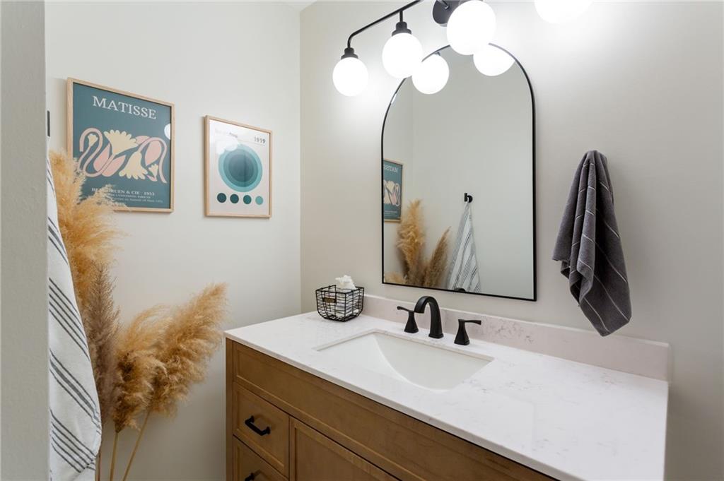 1060 McLinden Avenue SE