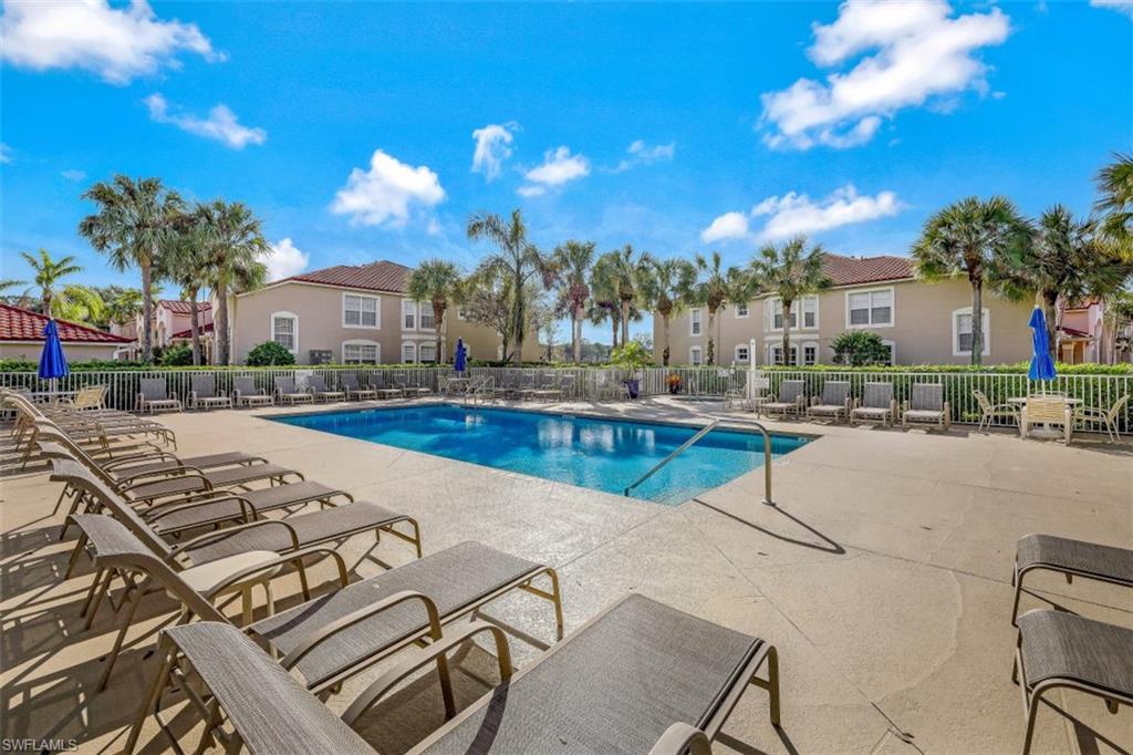 2885 Cypress Trace CIR Unit: 9-102