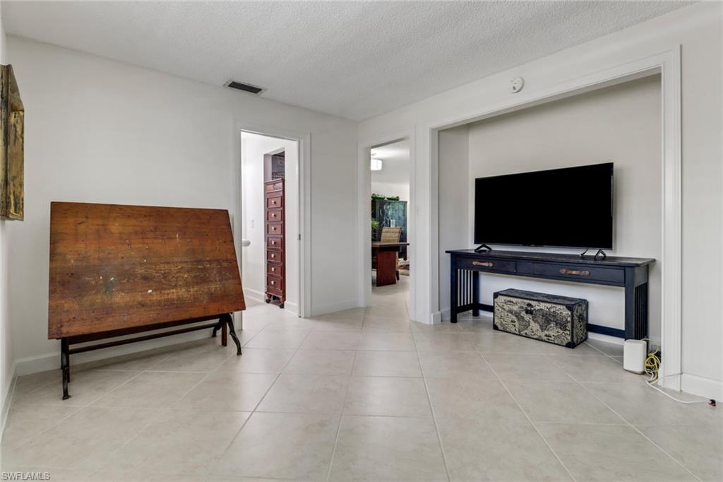 532 Broad AVE S Unit: 532