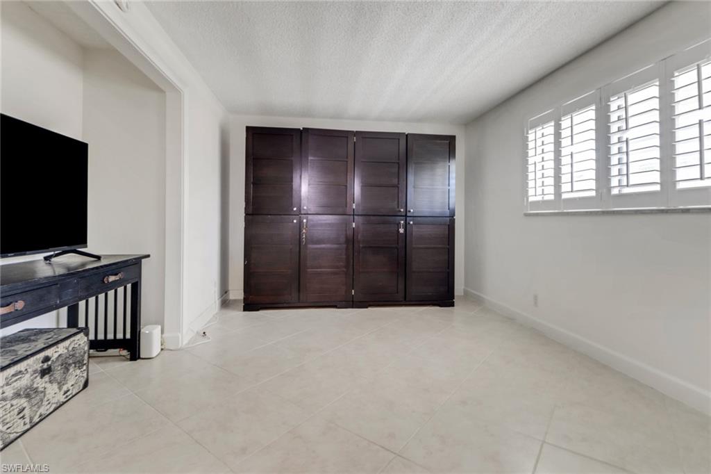 532 Broad AVE S Unit: 532