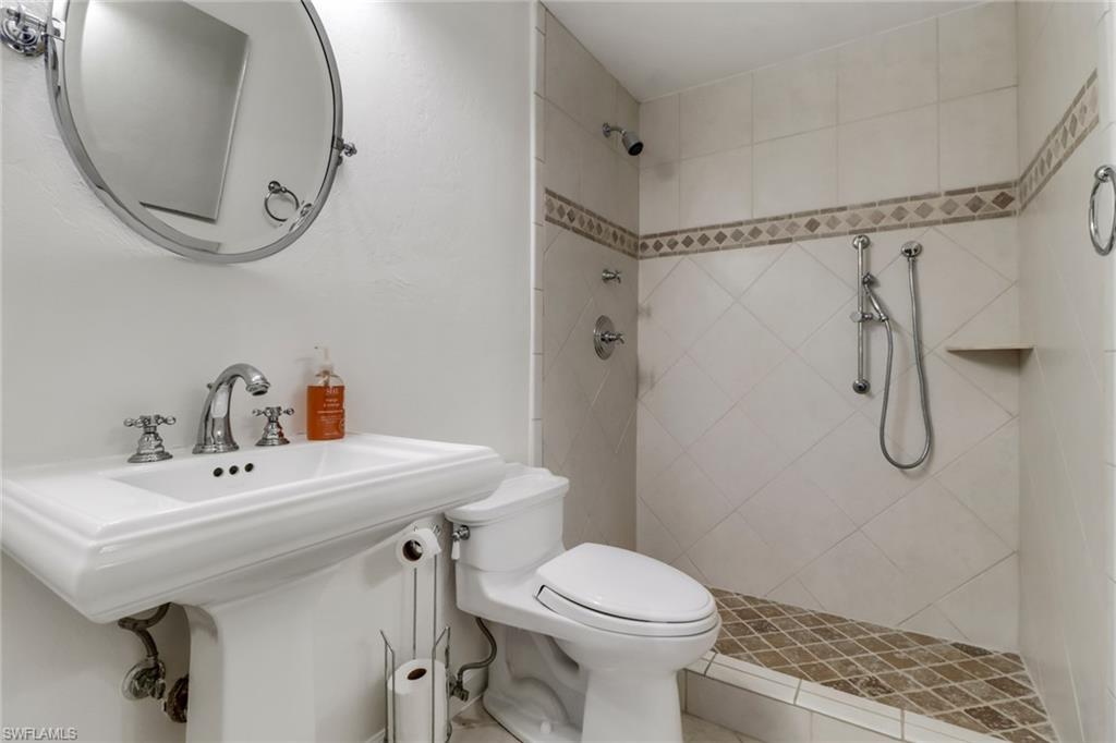 532 Broad AVE S Unit: 532