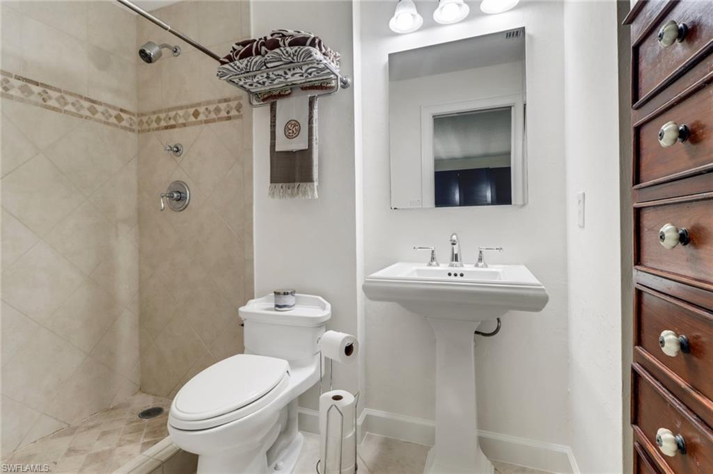 532 Broad AVE S Unit: 532