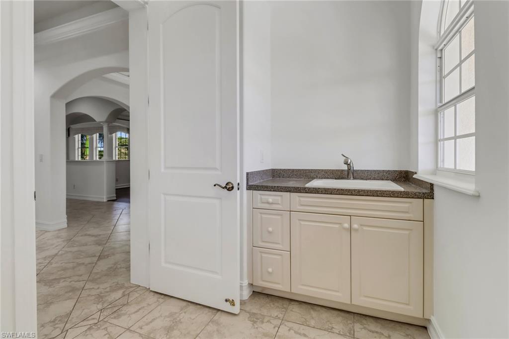 10830 Vivaldi CT Unit: 103